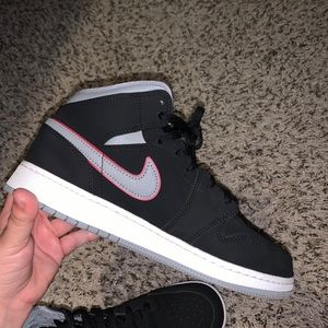 Air Jordan 1 Mids